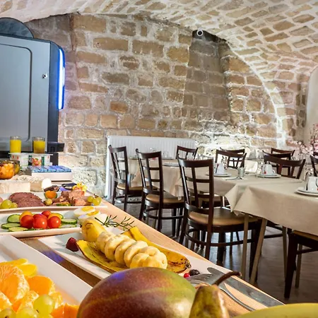 Ξενοδοχείο 26 Faubourg - Ex-hotel De Reims